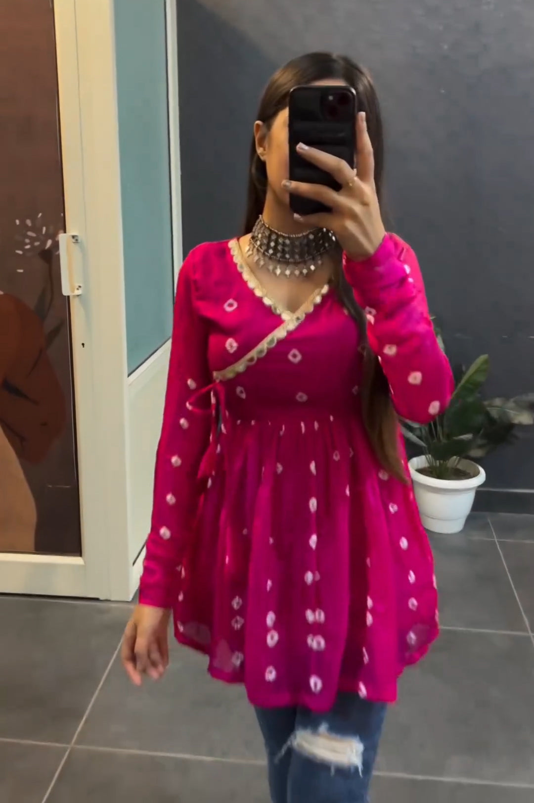 New Gulabi Bandhani Schiffon Fabric With Less Work Top